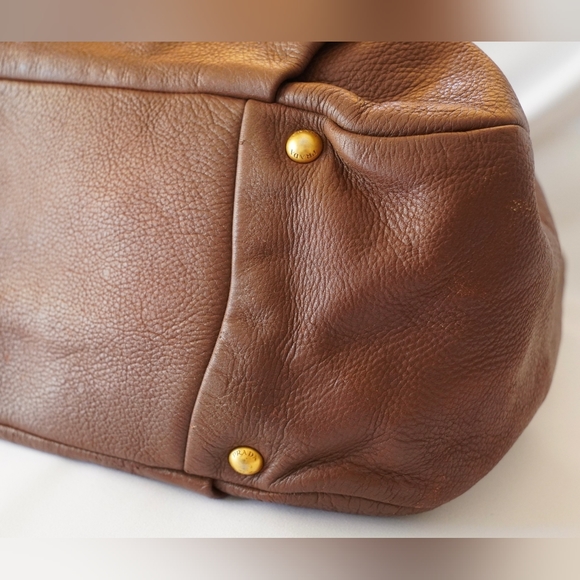 Prada Vitello Daino Tote - Picture 11 of 16